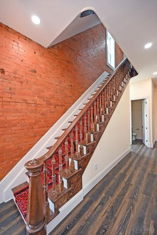 1810 Hewitt Avenue, Cincinnati, OH 45207