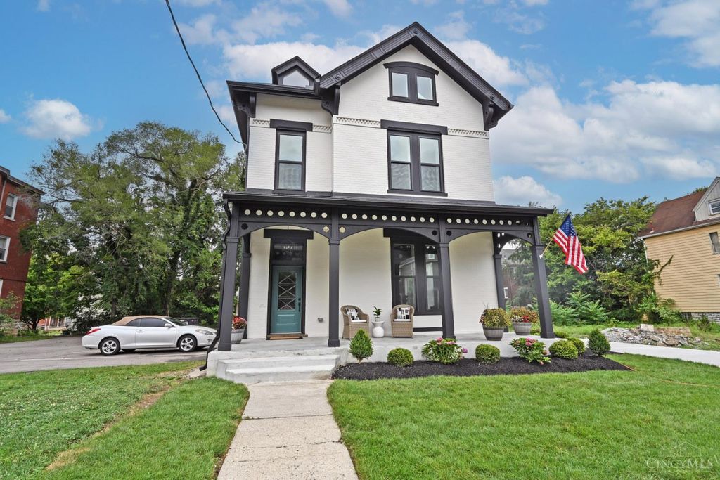 1810 Hewitt Avenue, Cincinnati, OH 45207