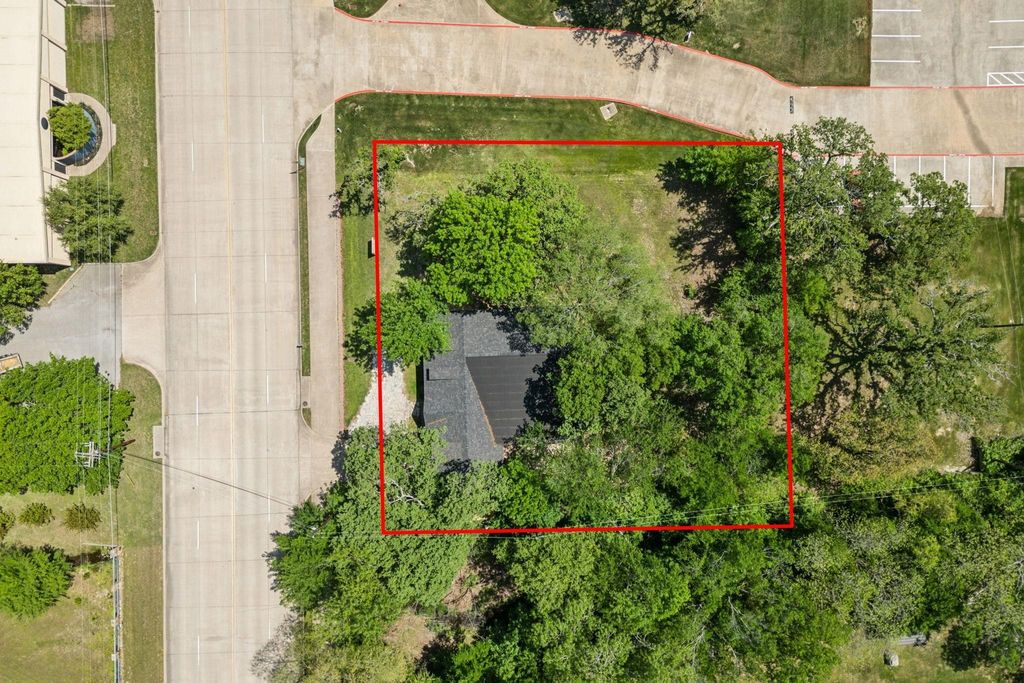 1009 Church Street, Colleyville, TX 76034