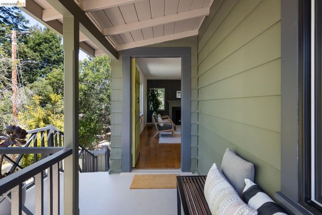 371 Rugby Ave, Berkeley, CA 94708