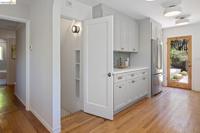 371 Rugby Ave, Berkeley, CA 94708