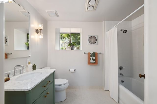 371 Rugby Ave, Berkeley, CA 94708