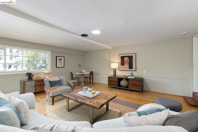 371 Rugby Ave, Berkeley, CA 94708
