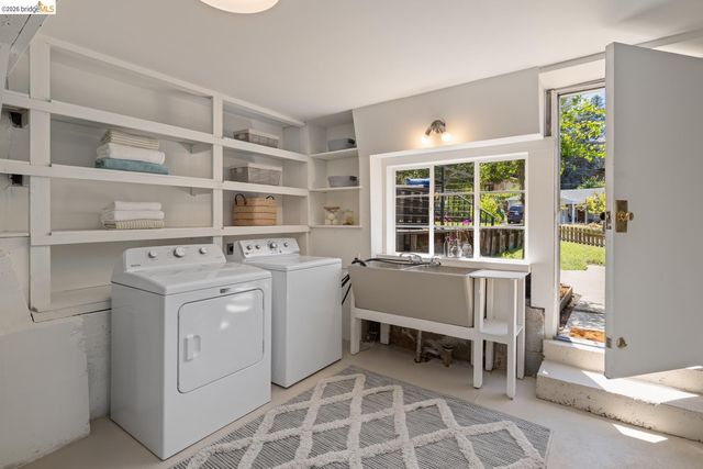 371 Rugby Ave, Berkeley, CA 94708