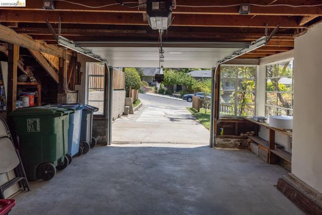 371 Rugby Ave, Berkeley, CA 94708