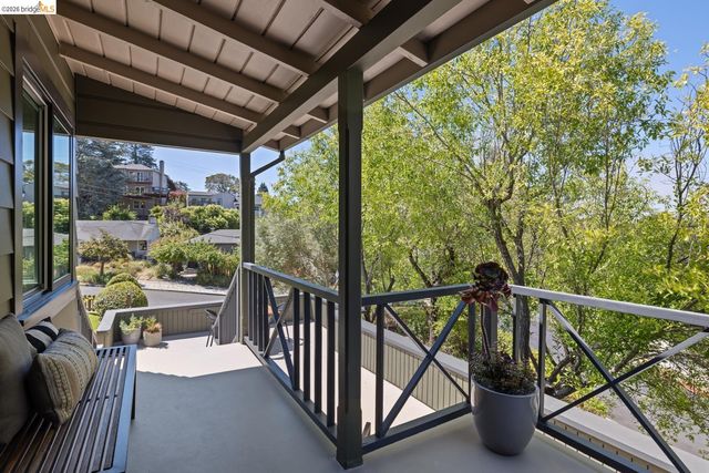 371 Rugby Ave, Berkeley, CA 94708