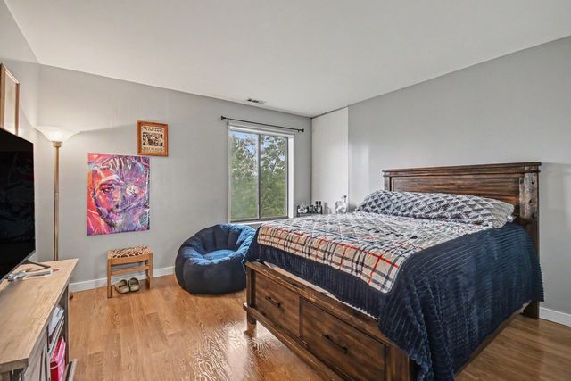 120 Lakeview Drive 519, Bloomingdale, IL 60108