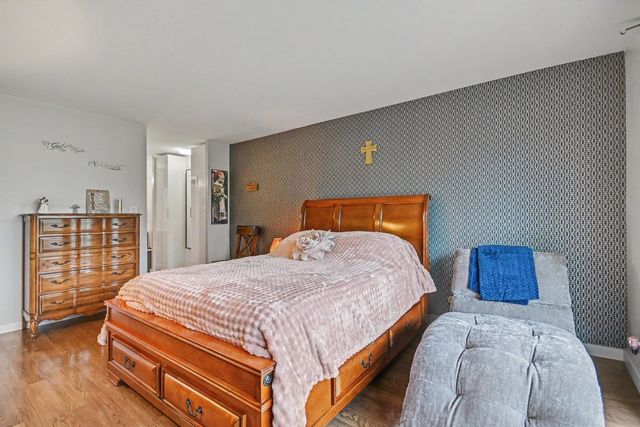 120 Lakeview Drive 519, Bloomingdale, IL 60108