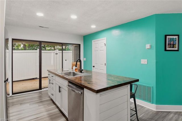 209 Tanners Mill Court, Winston-salem, NC 27101