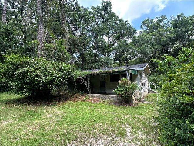 334 Avondale Avenue, Satsuma, AL 36572