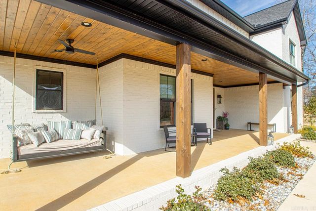 6113 Fait Road, Benton, AR 72019