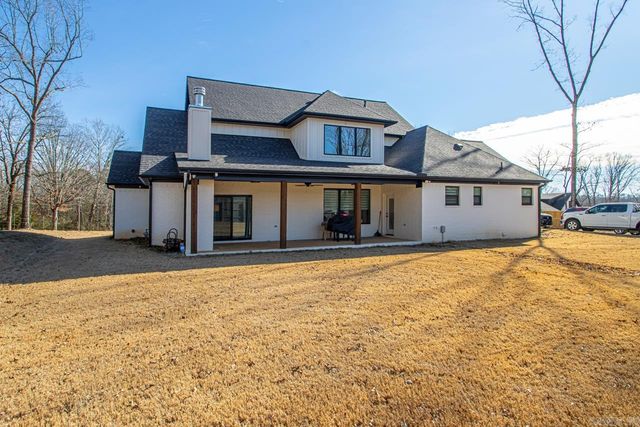 6113 Fait Road, Benton, AR 72019