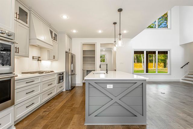 6113 Fait Road, Benton, AR 72019