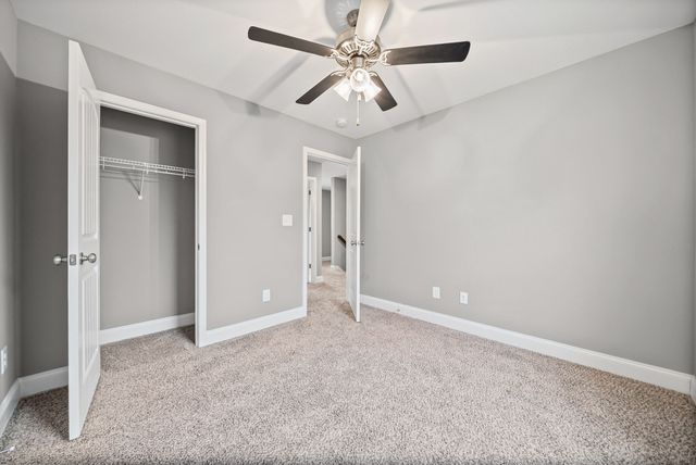 143 Sycamore Hill Dr, Clarksville, TN 37042