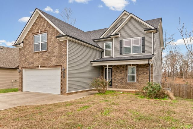 143 Sycamore Hill Dr, Clarksville, TN 37042