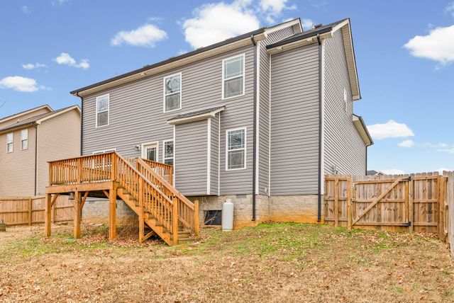 143 Sycamore Hill Dr, Clarksville, TN 37042