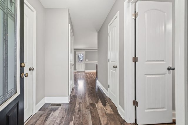 143 Sycamore Hill Dr, Clarksville, TN 37042