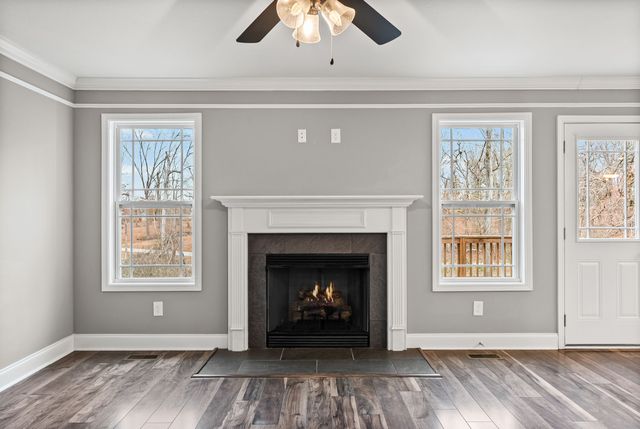 143 Sycamore Hill Dr, Clarksville, TN 37042