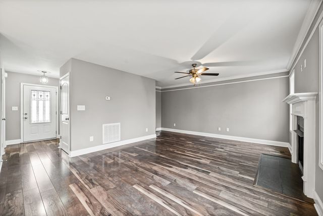 143 Sycamore Hill Dr, Clarksville, TN 37042