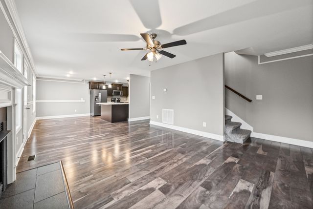 143 Sycamore Hill Dr, Clarksville, TN 37042