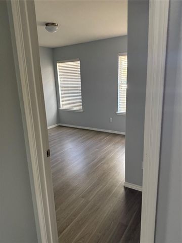 214 Foxglove DR, Hutto, TX 78634