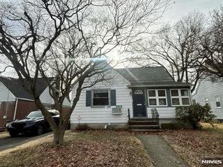 9-04 5th Street 4, Fair Lawn, NJ 07410