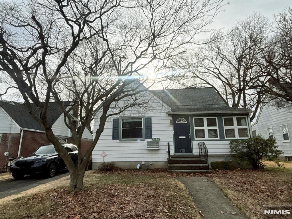 9-04 5th Street 4, Fair Lawn, NJ 07410