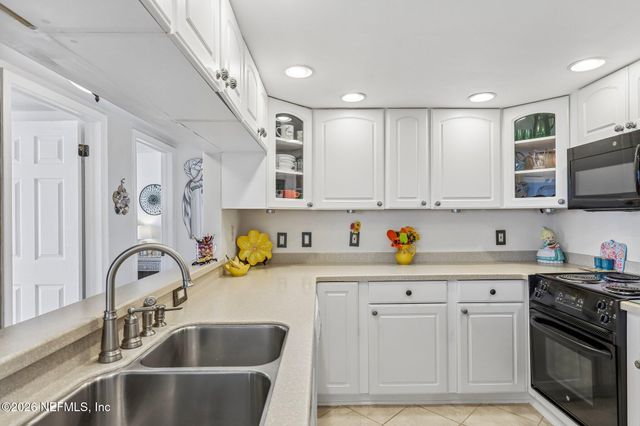 1601 OCEAN Drive 402, Jacksonville Beach, FL 32250