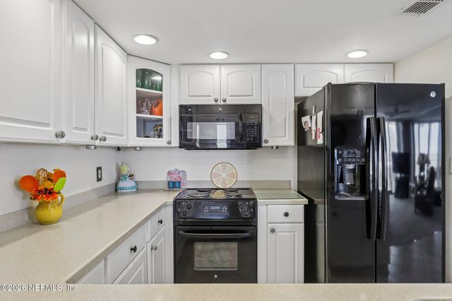 1601 OCEAN Drive 402, Jacksonville Beach, FL 32250