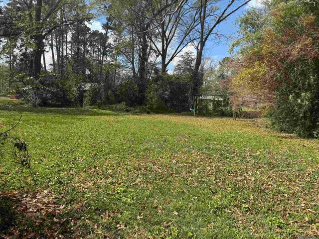 423 Castle Kirk Dr, Baton Rouge, LA 70808