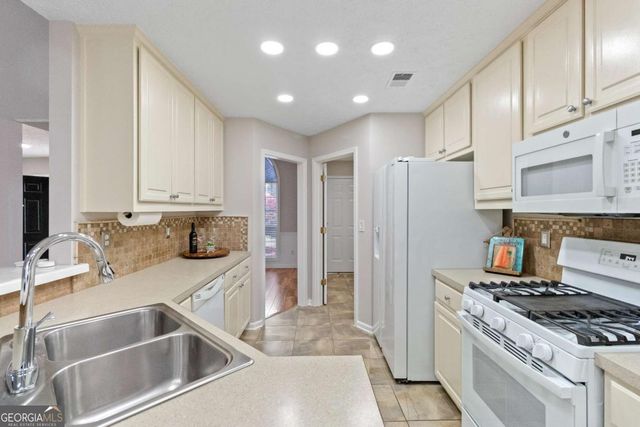 105 Grayview Court, Grayson, GA 30017