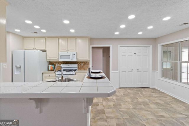 105 Grayview Court, Grayson, GA 30017