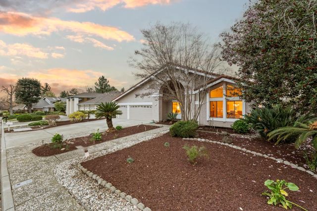 72 Amorok Way, Fremont, CA 94539