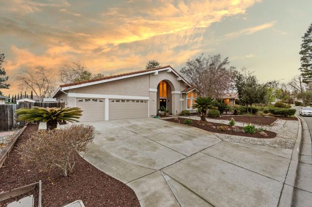 72 Amorok Way, Fremont, CA 94539