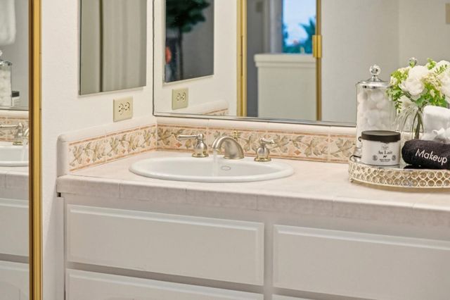 72 Amorok Way, Fremont, CA 94539