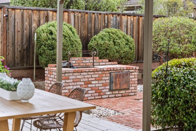 72 Amorok Way, Fremont, CA 94539