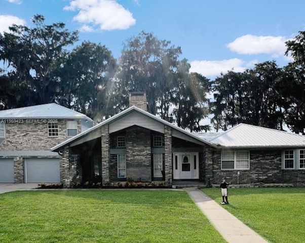 15618 SE Us Highway 301, Hawthorne, FL 32640