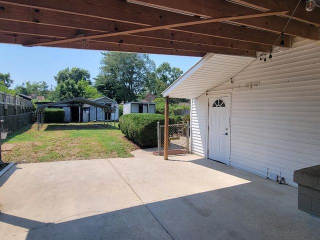 5005 Pearson Pl, Nashville, TN 37211