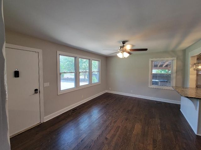 5005 Pearson Pl, Nashville, TN 37211