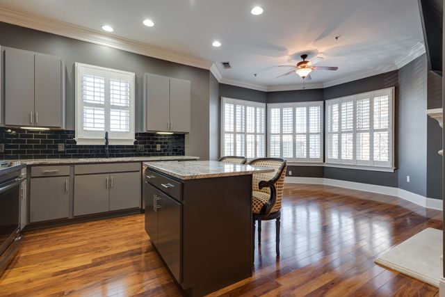 4120 Ridgefield Dr Apt 200, Nashville, TN 37205