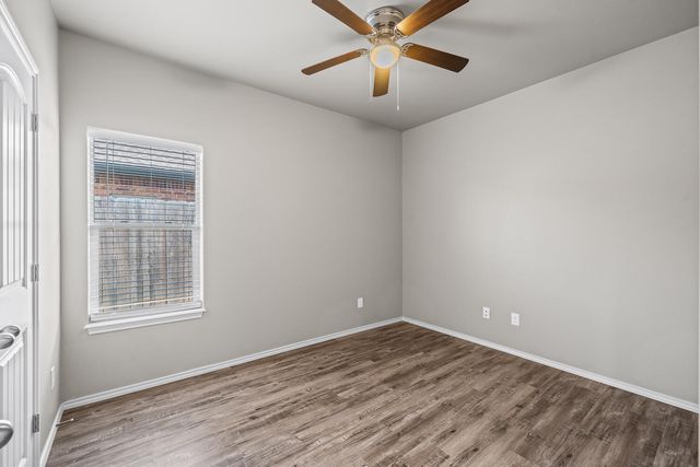 704 Hillshire Avenue, Wolfforth, TX 79382