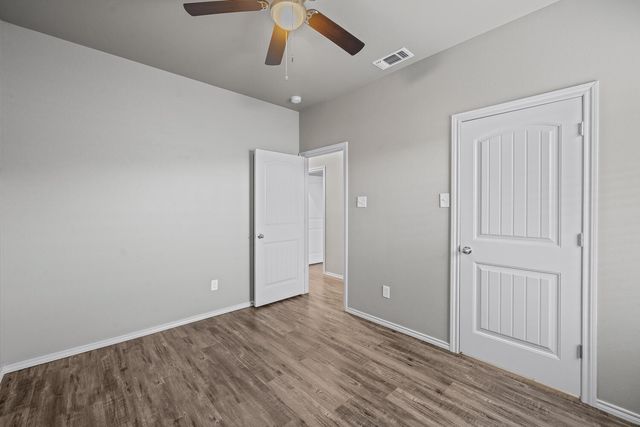 704 Hillshire Avenue, Wolfforth, TX 79382