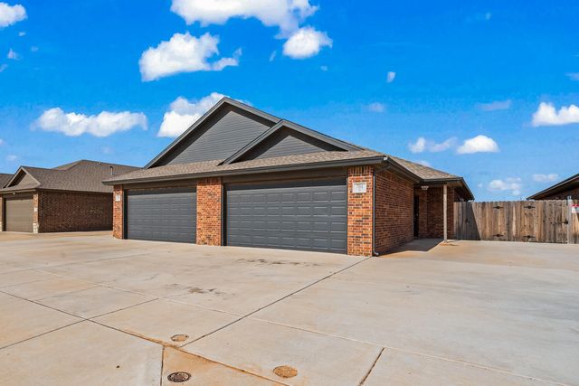 704 Hillshire Avenue, Wolfforth, TX 79382