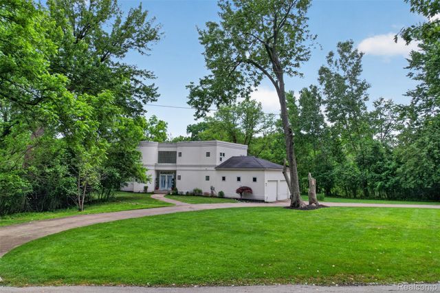 4845 Bryn Mawr Drive, Bloomfield Hills, MI 48301