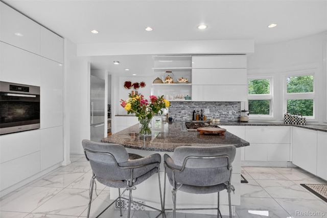 4845 Bryn Mawr Drive, Bloomfield Hills, MI 48301