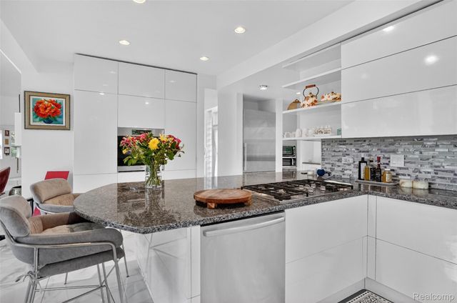 4845 Bryn Mawr Drive, Bloomfield Hills, MI 48301