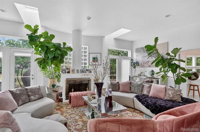 4845 Bryn Mawr Drive, Bloomfield Hills, MI 48301