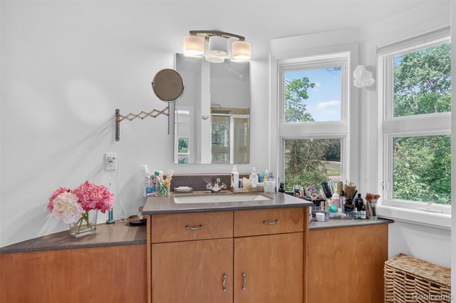 4845 Bryn Mawr Drive, Bloomfield Hills, MI 48301