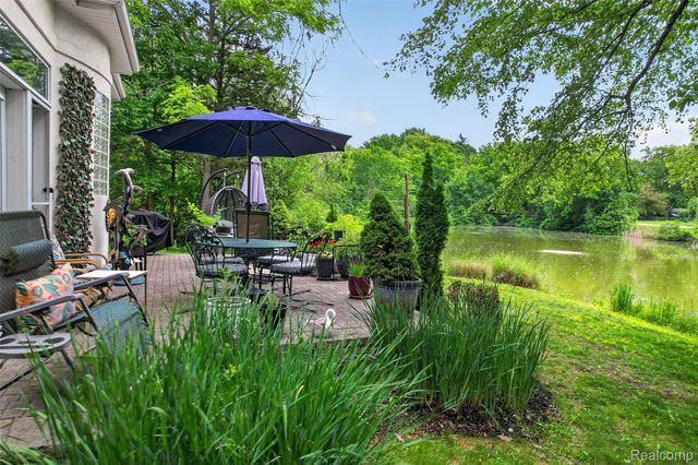 4845 Bryn Mawr Drive, Bloomfield Hills, MI 48301