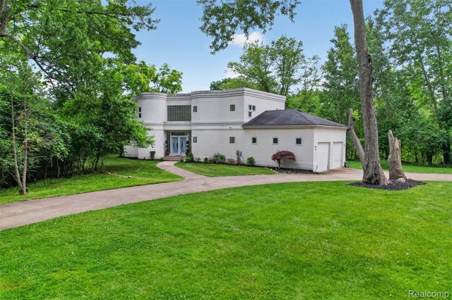 4845 Bryn Mawr Drive, Bloomfield Hills, MI 48301
